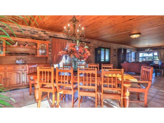 5 Bedroom Property for Sale in Stilbaai Wes Western Cape